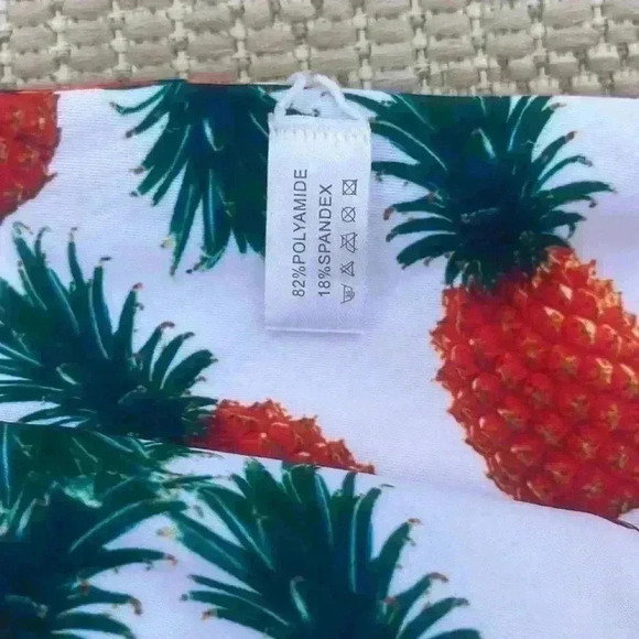 NWOT🍍Pineapple Print Reversible Bikini - Picture 8 of 8